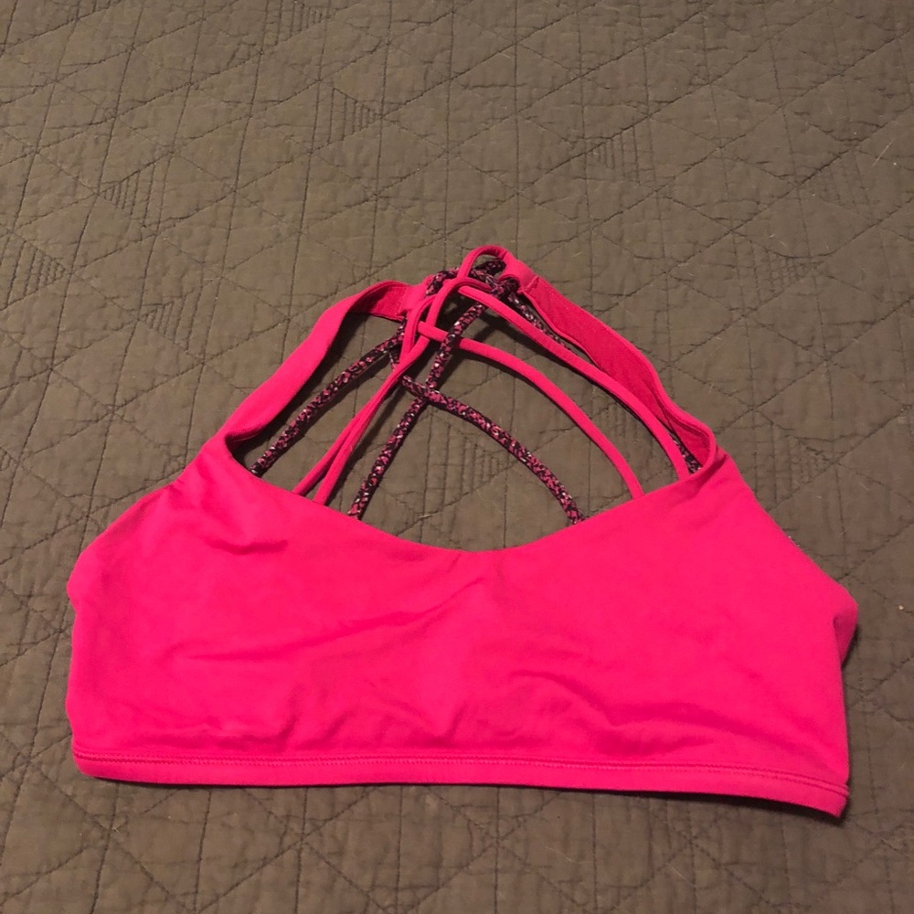 Lululemon sports bra size 6.